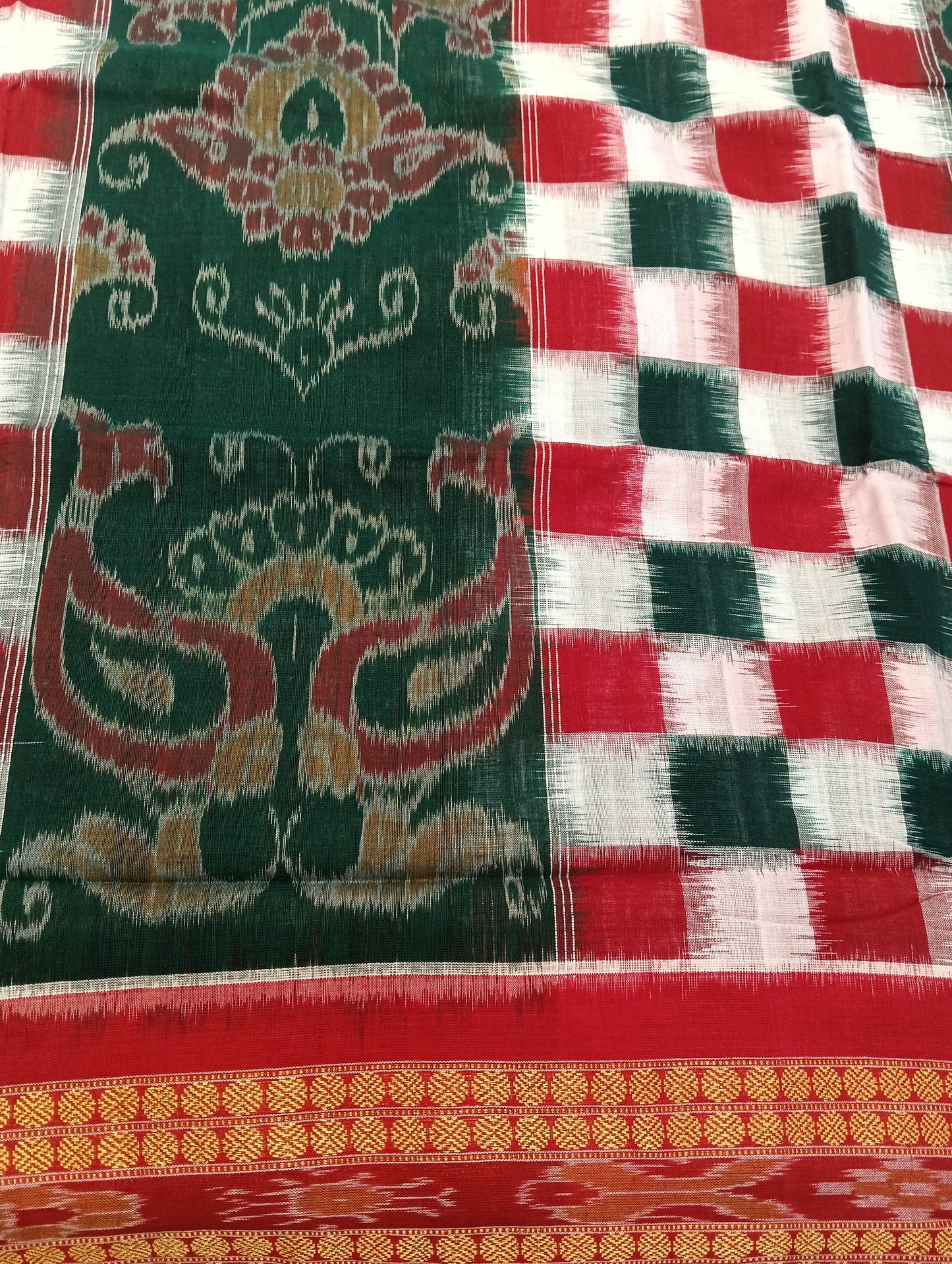 Green white red sapta cotton saree - Tilottama
