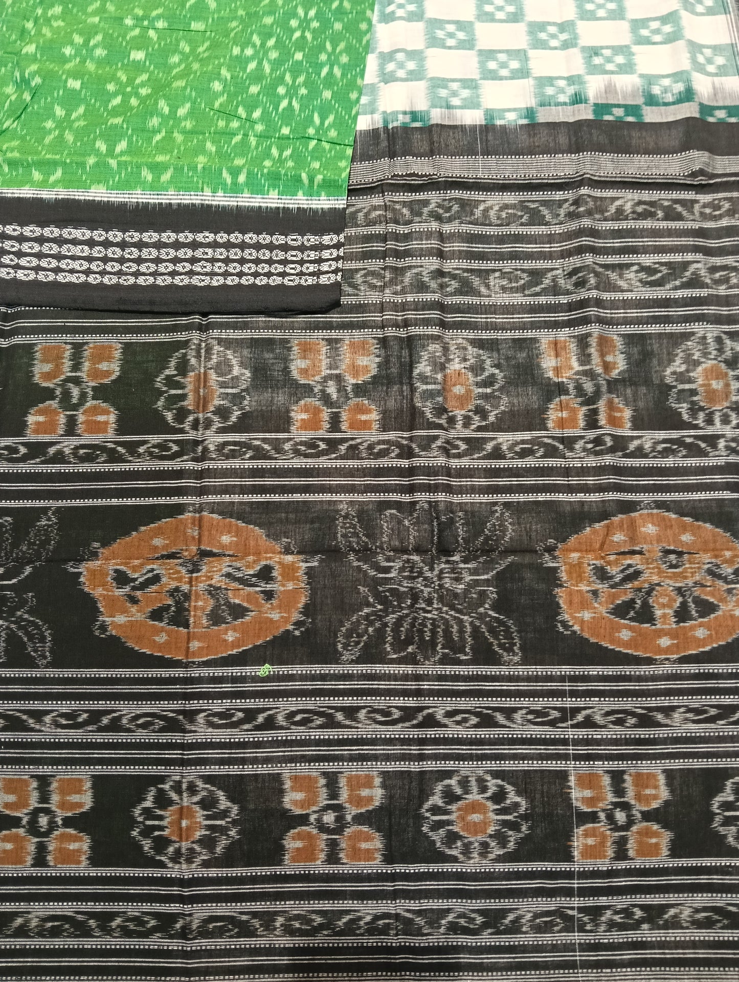 Green white cotton sambalpuri sarer - Tilottama