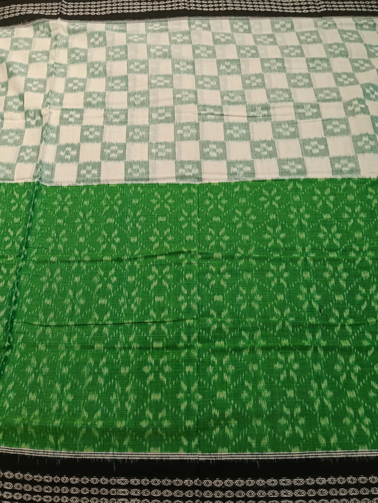 Green white cotton sambalpuri sarer - Tilottama