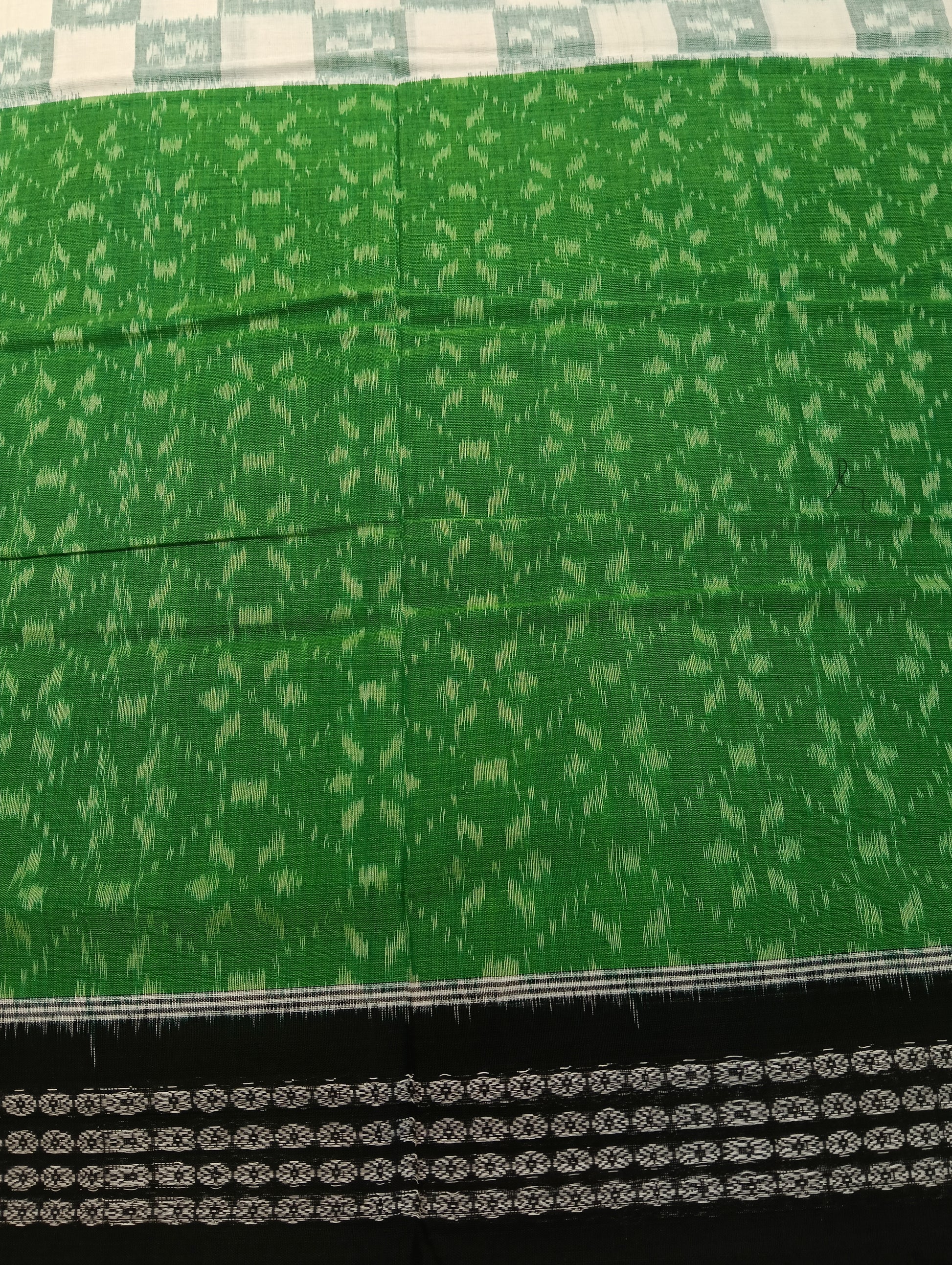 Green white cotton sambalpuri sarer - Tilottama